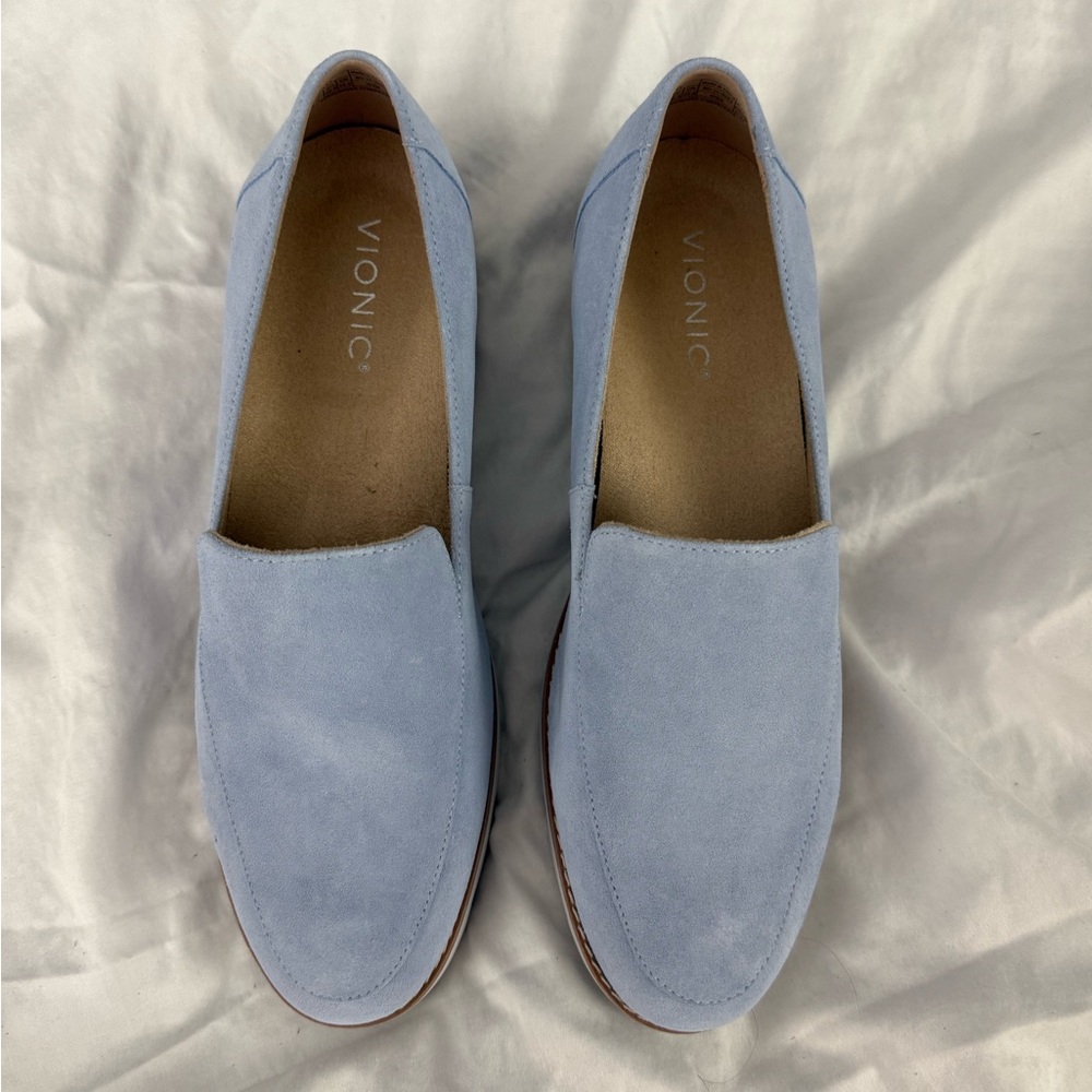 Vionic Kensley Loafer • Sky Blue Suede • Size 9.5 Wide • New in Box